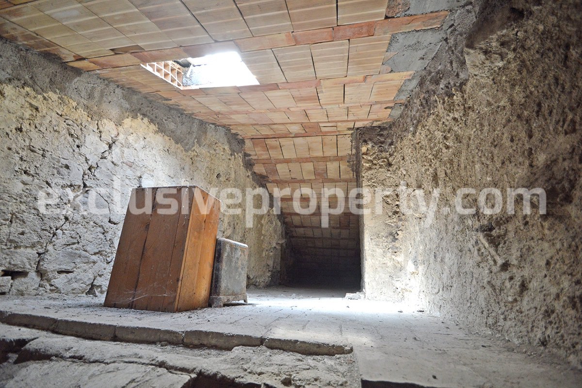 Town House with terrace and garden for sale in Italy 34