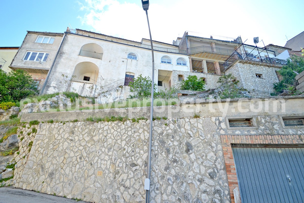 Town House with terrace and garden for sale in Italy 36