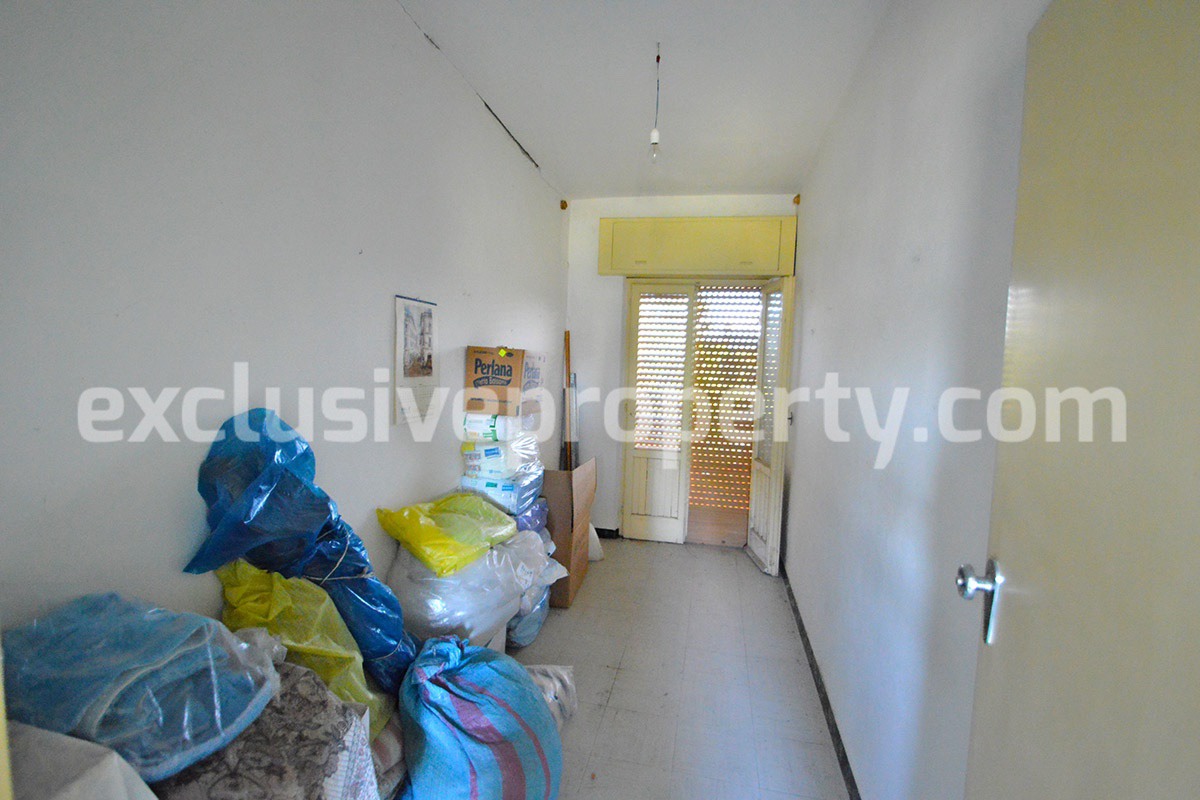 House with land and agricultural shed for sale in Abruzzo