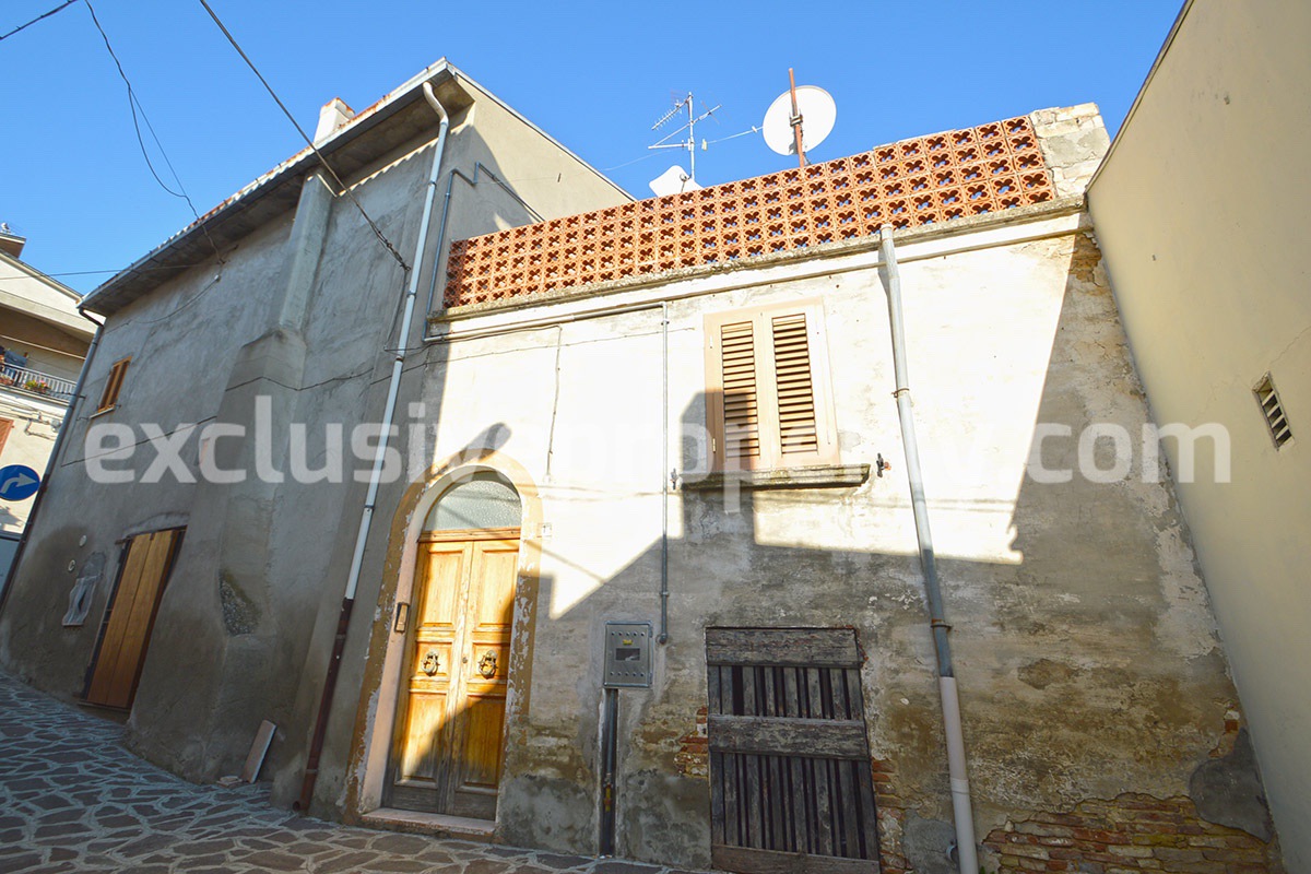 House with terrace near the sea for sale in Abruzzo - Italy 19