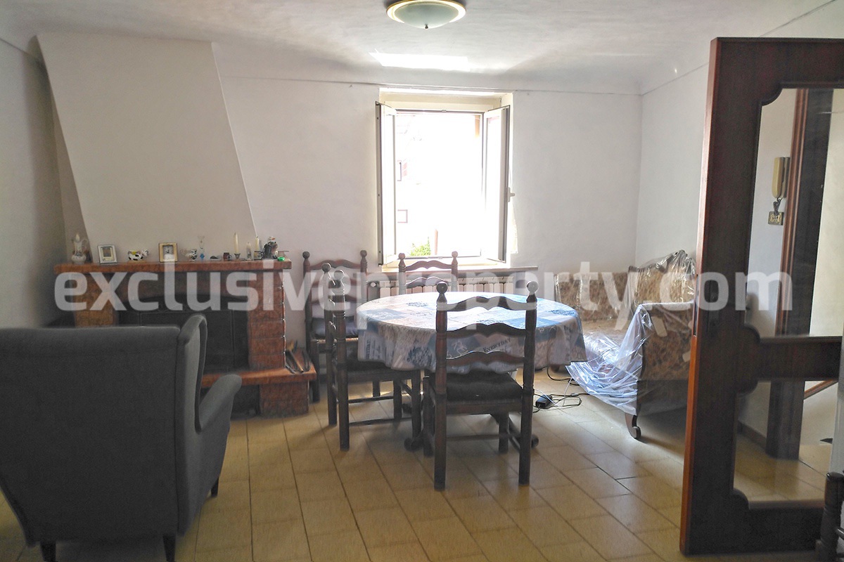 House with terrace near the sea for sale in Abruzzo - Italy 8