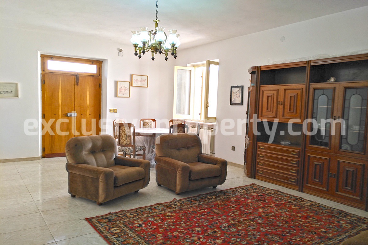 House with terrace near the sea for sale in Abruzzo - Italy 6