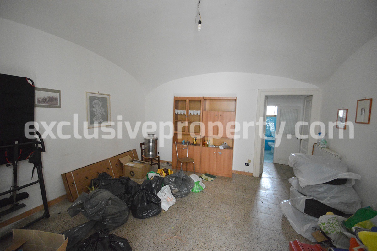 Spacious and characteristic house for sale in Molise - Italy 3