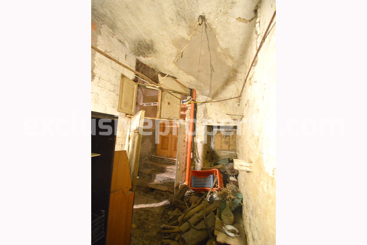 Spacious and characteristic house for sale in Molise - Italy 26