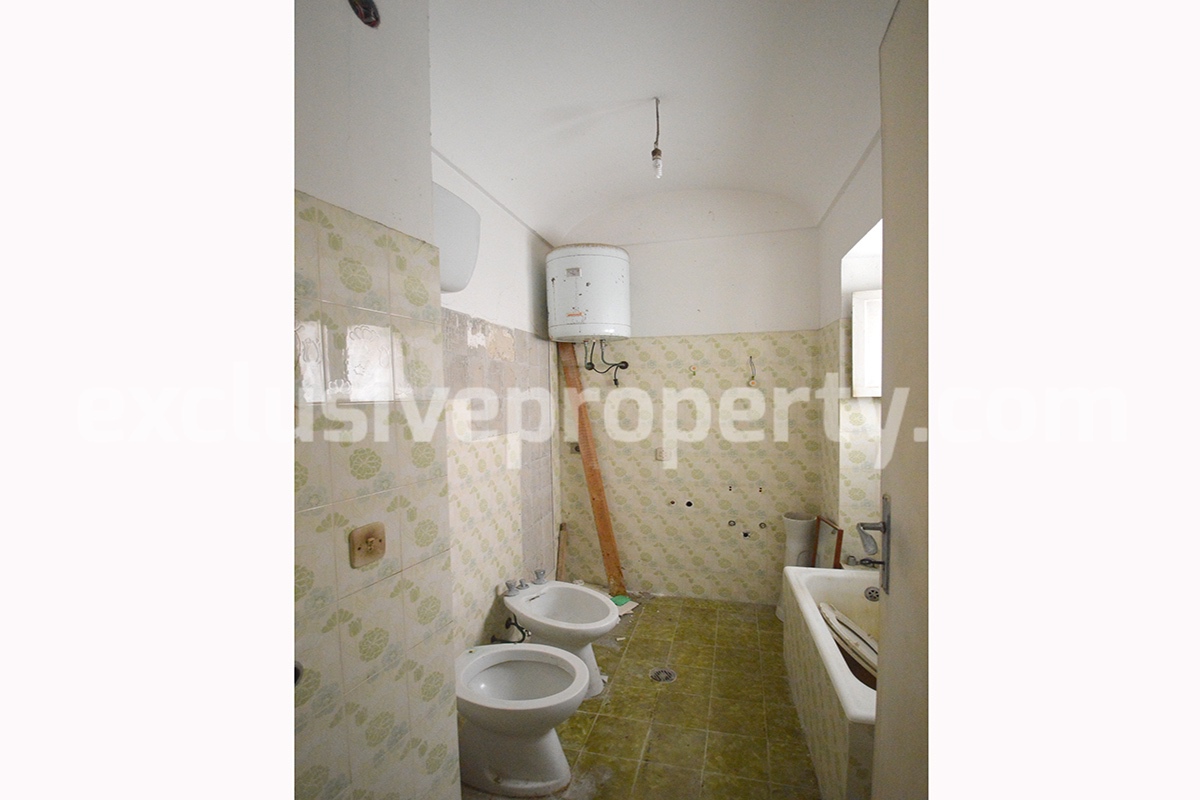 Spacious and characteristic house for sale in Molise - Italy 11