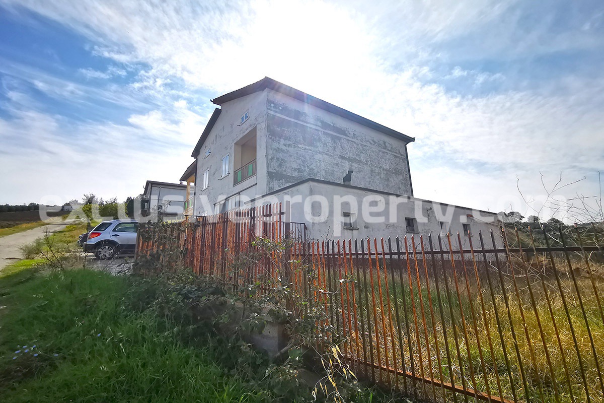 Property with about 18000 sq m of agricultural land for sale Abruzzo