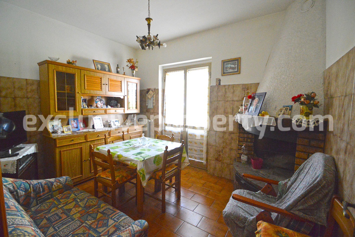 House for sale on the hills of Atessa with garage and land - Abruzzo 13