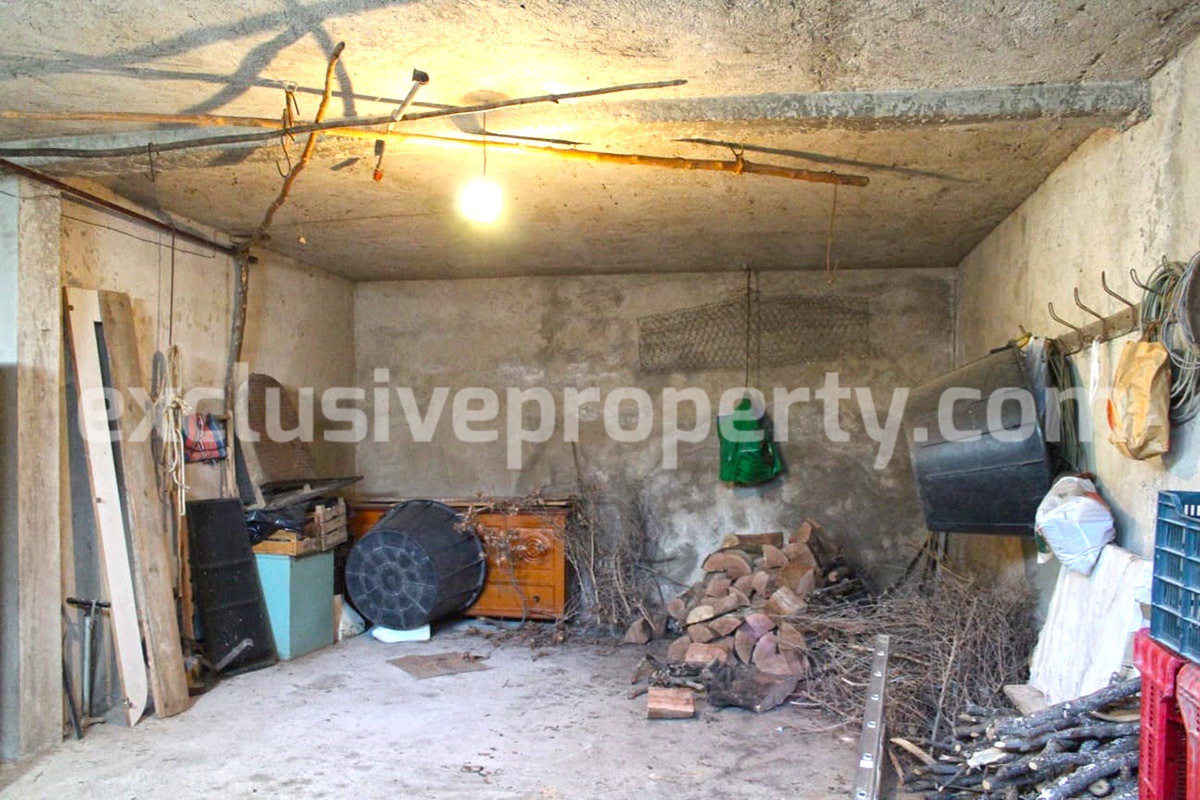 Country house with two hectares of land for sale in Molise - Italy 32
