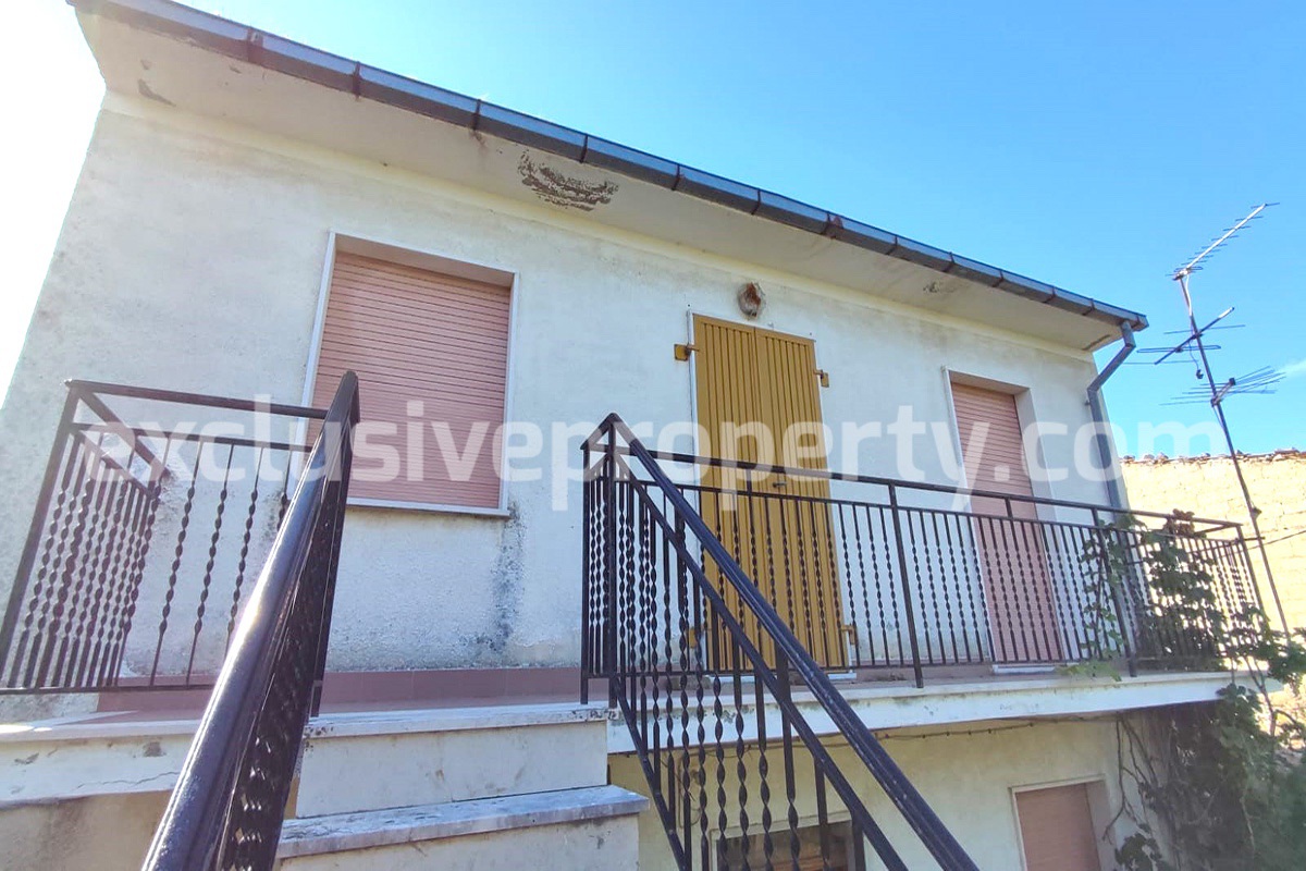 Country house with two hectares of land for sale in Molise - Italy 3