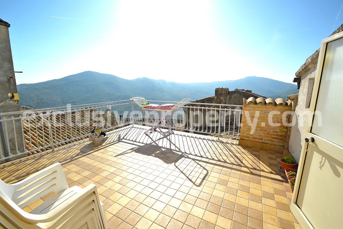 Habitable house with terrace 23 km from the beach for sale in Italy