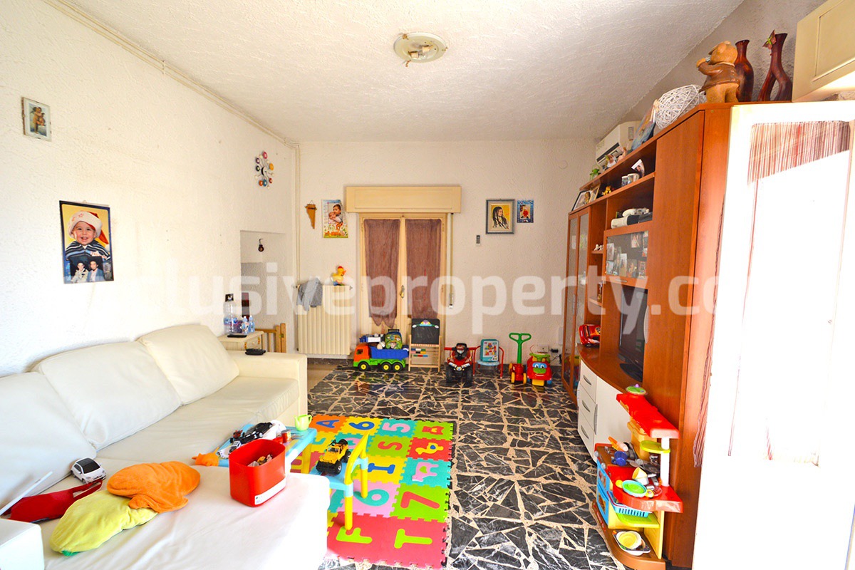 Habitable house with terrace 23 km from the beach for sale in Italy