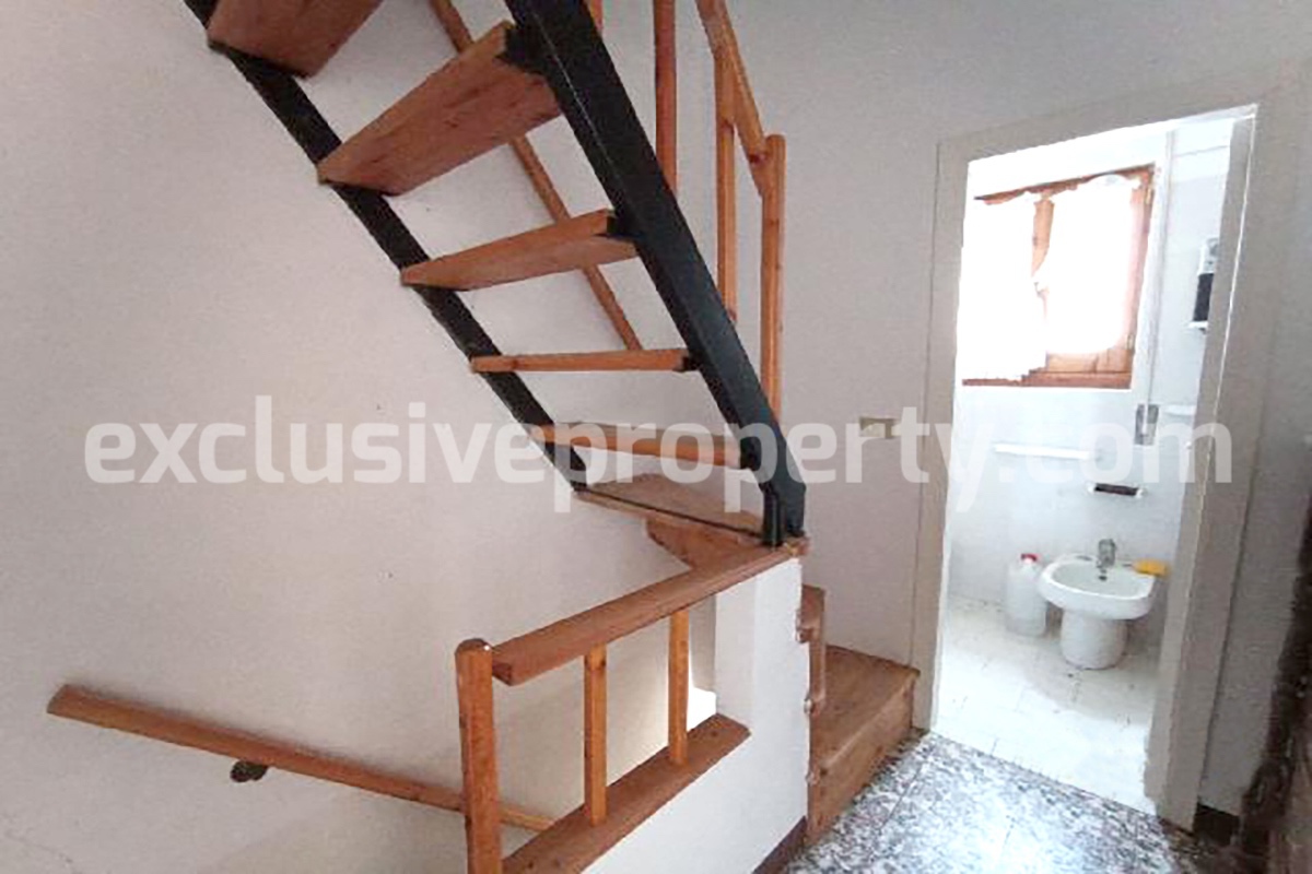 Cheap character town house for sale in Molise - Italy 17