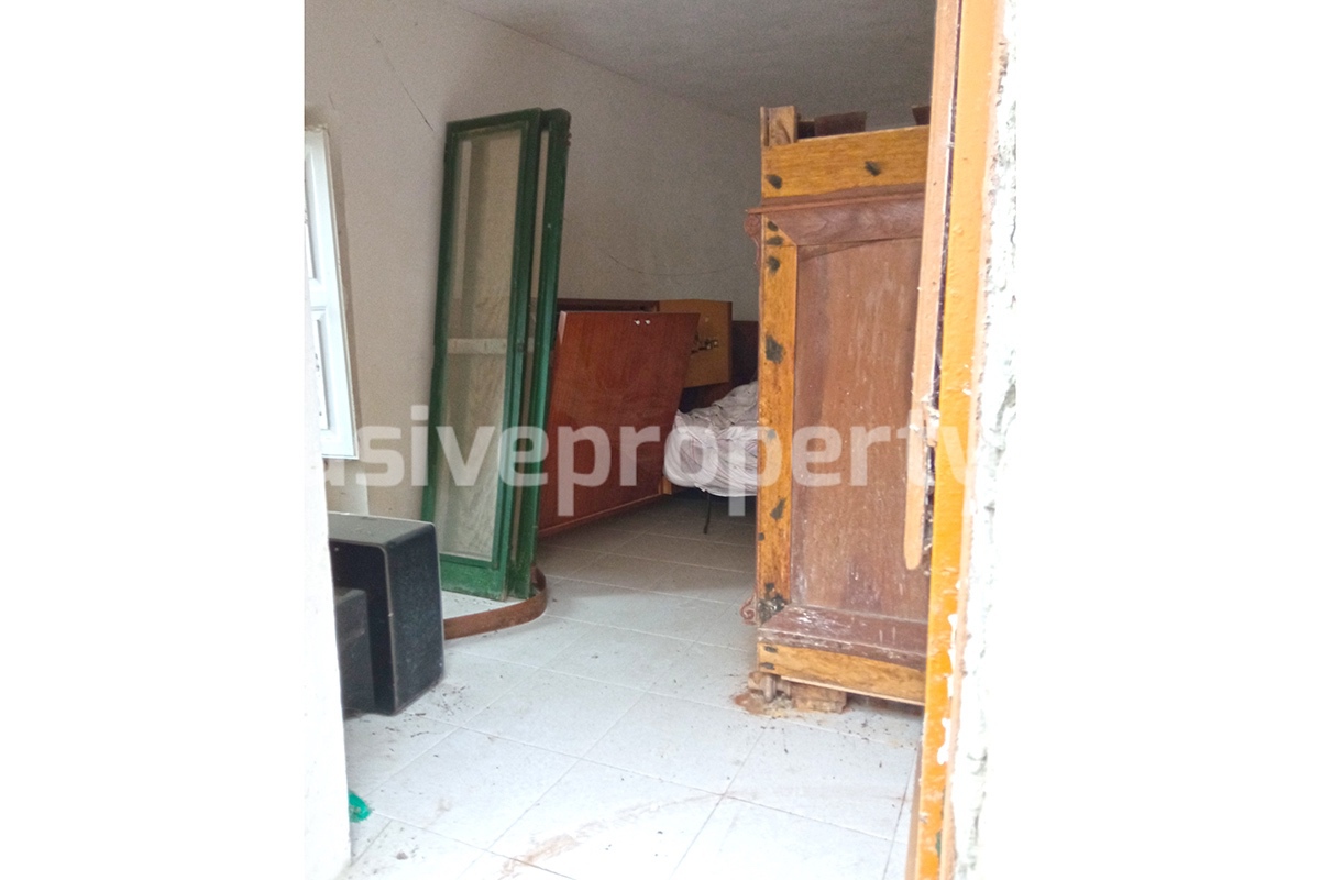 Cheap character town house for sale in Molise - Italy 31