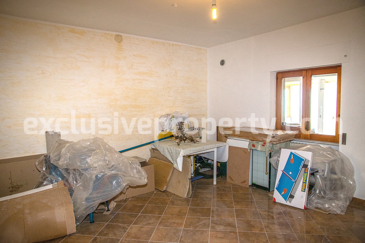 Spacious house in excellent condition with outdoor space for sale in Molise - Italy 6