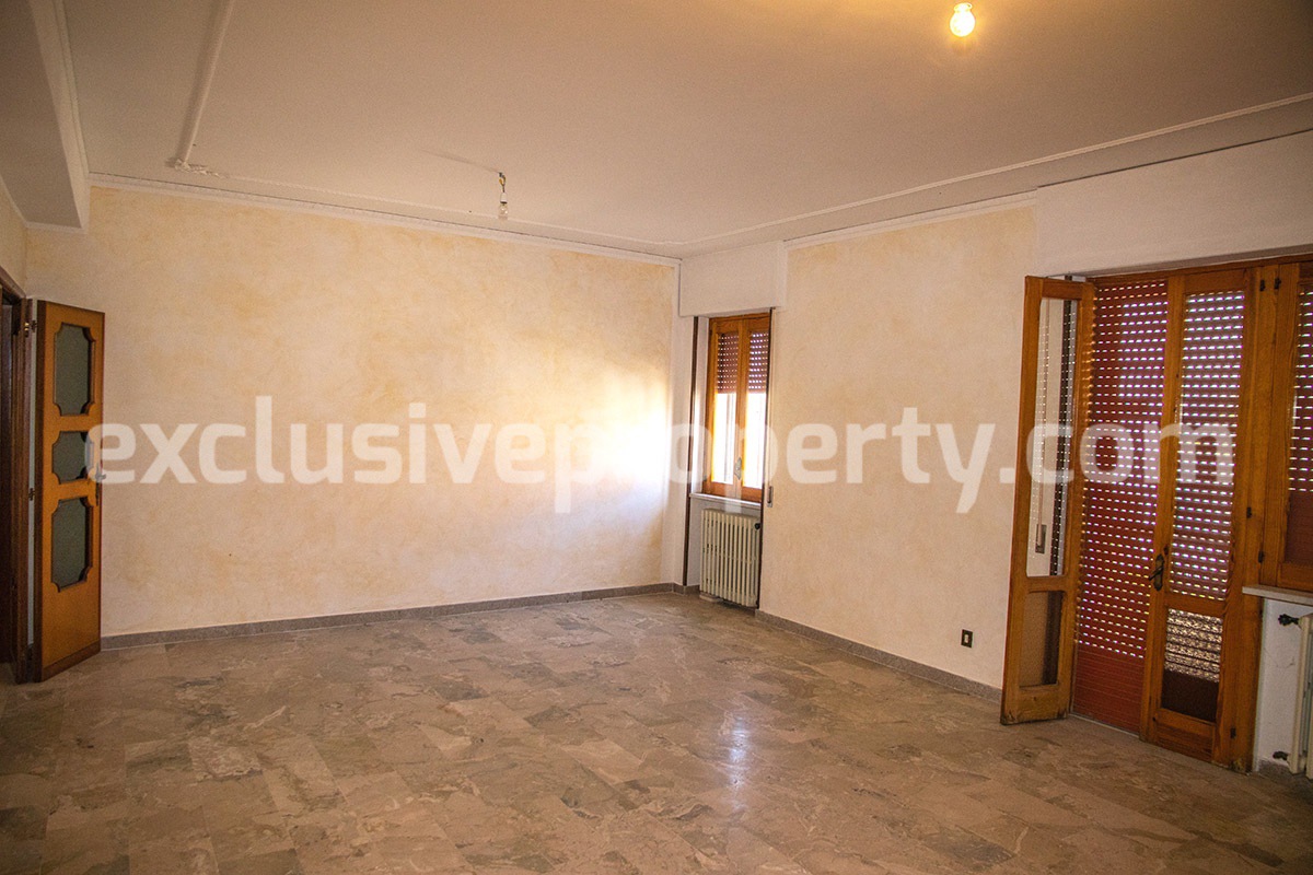 Spacious house in excellent condition with outdoor space for sale in Molise - Italy