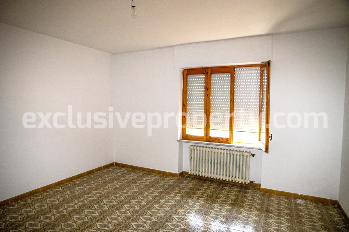 Spacious house in excellent condition with outdoor space for sale in Molise - Italy 28