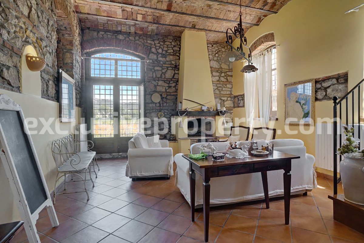 Old stone farmhouse from the early 1800s completely renovated for sale in Molise