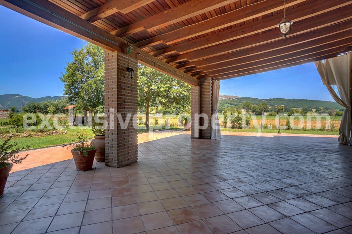 Old stone farmhouse from the early 1800s completely renovated for sale in Molise 34