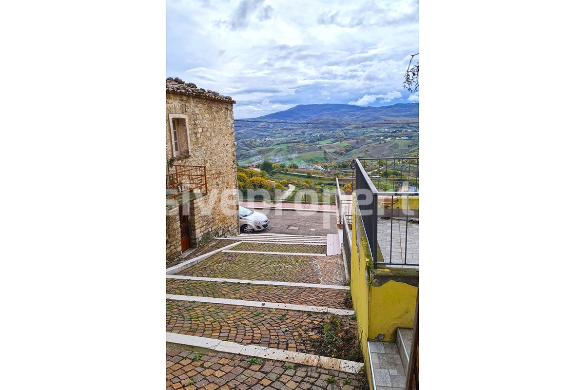 House with outdoor area for sale in the historic center of San Felice del Molise