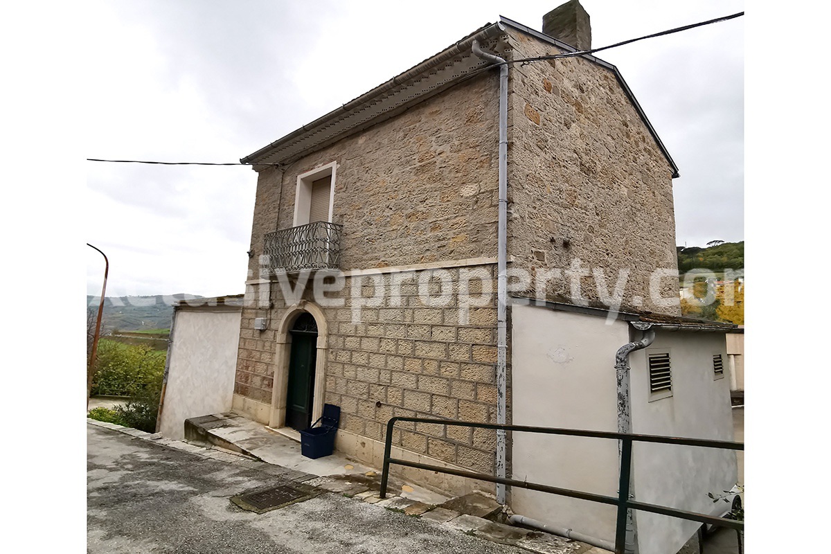 Stone house with terrace for sale in Lucito - Molise Region 17