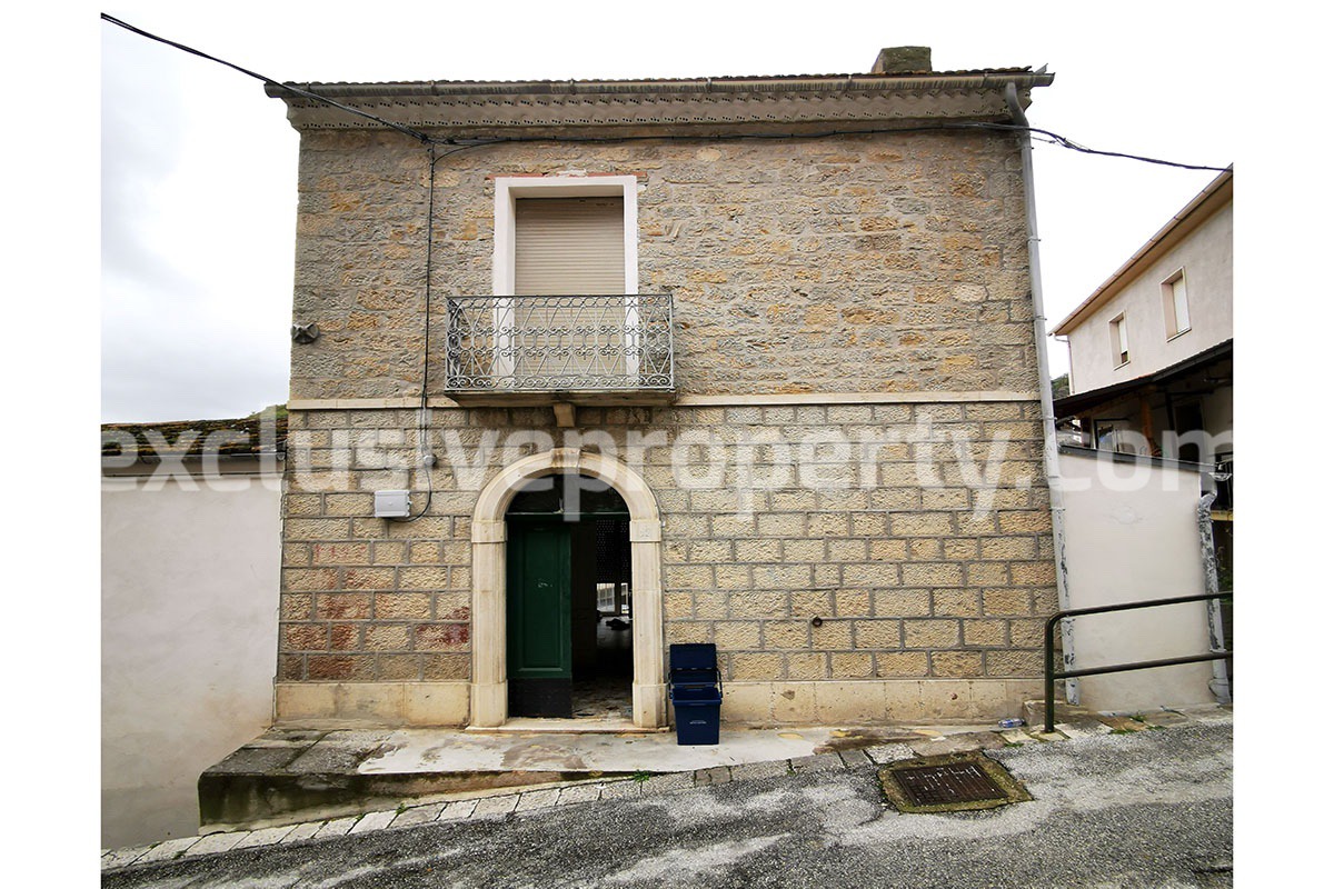 Stone house with terrace for sale in Lucito - Molise Region 18