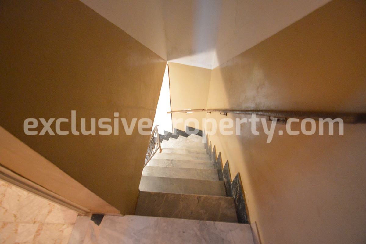 Town house with two bedrooms and stone cellar for sale in Molise 9