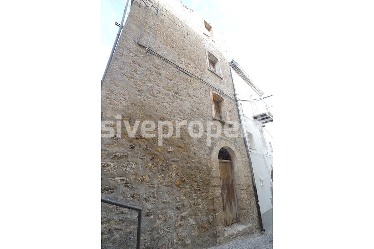 Town house in stone for sale in Mafalda - less than 30 min from the coast 3