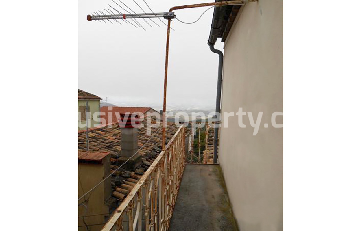 Characteristic property close to all village services for sale in Mafalda - Molise 8