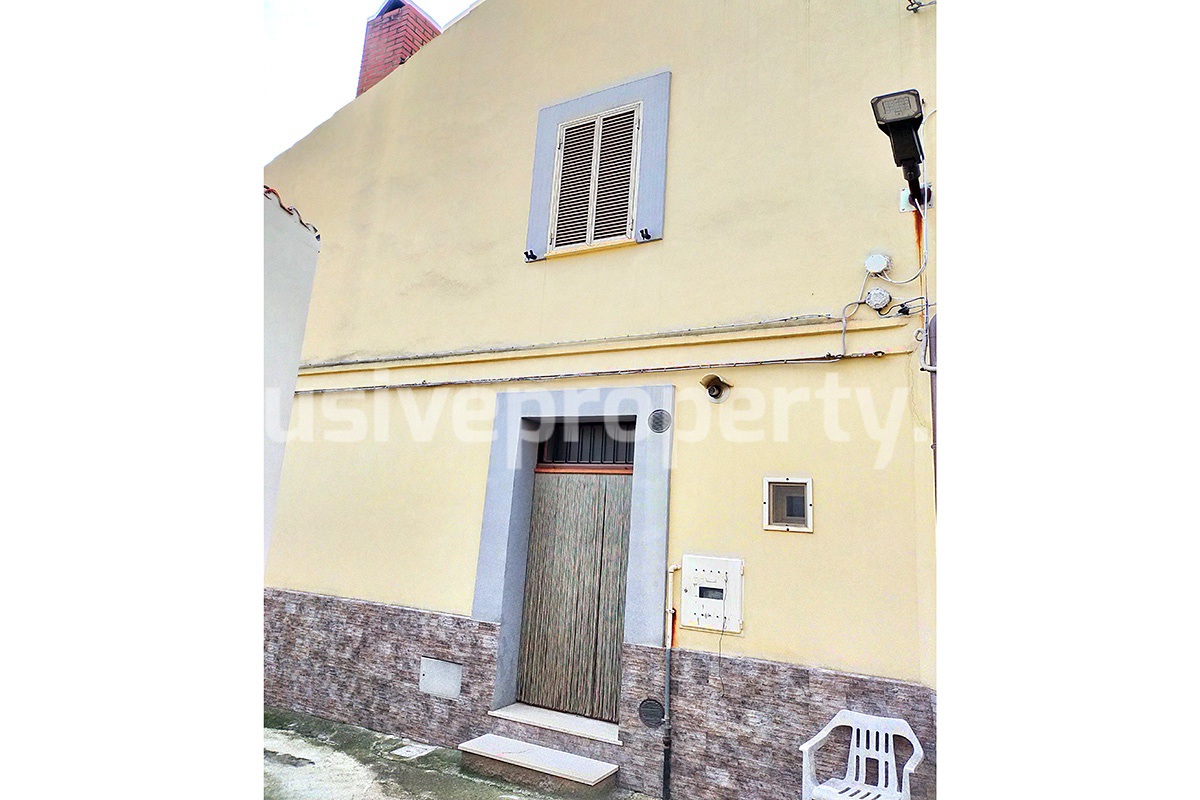 Town house renovated and habitable for sale near the sea in Abruzzo 3