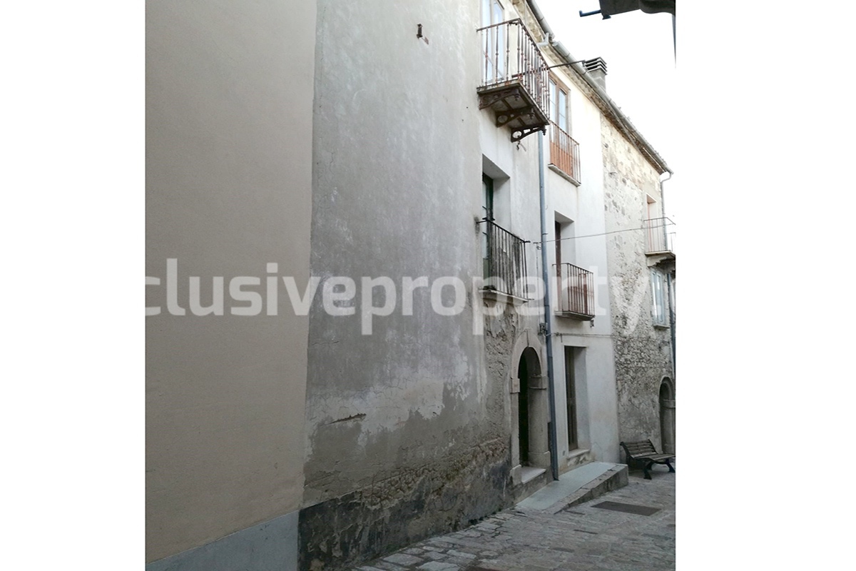 Two independent houses that can be joined together for sale in Molise 2