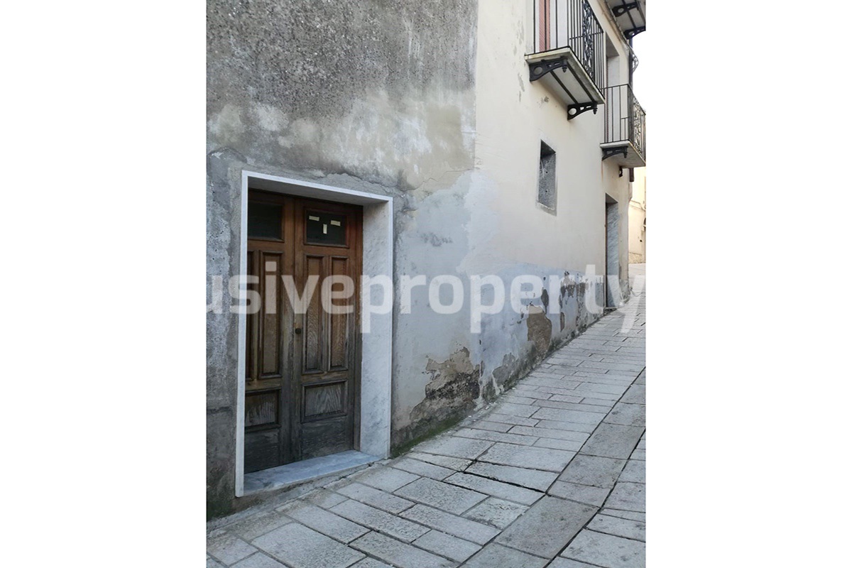 Two independent houses that can be joined together for sale in Molise