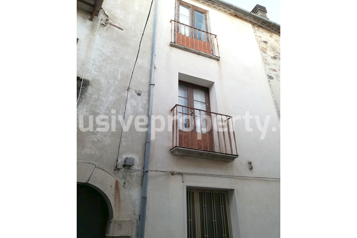 Two independent houses that can be joined together for sale in Molise 38
