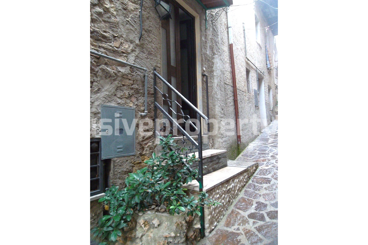 Renovated ancient style house for sale in Abruzzo - Italy 4
