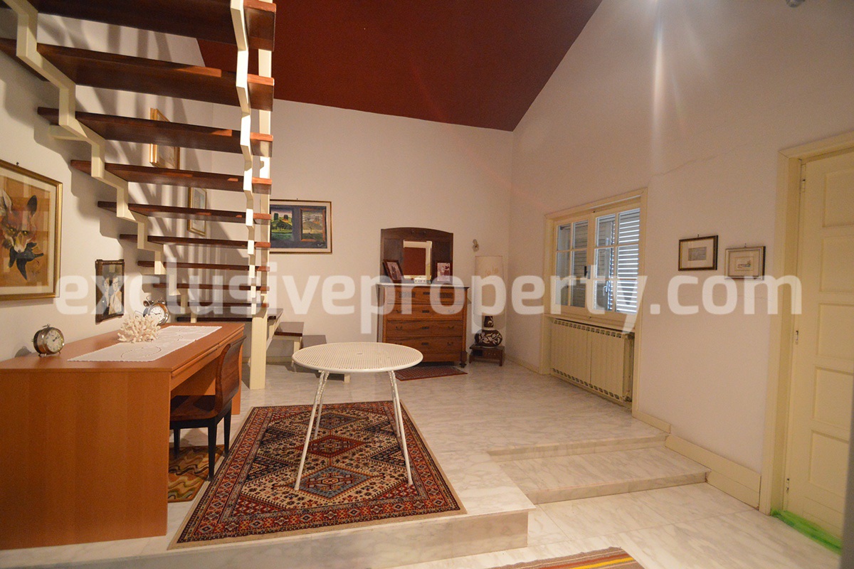 Furnished villa with garden and garage for sale on the outskirts of Lupara - Molise 16