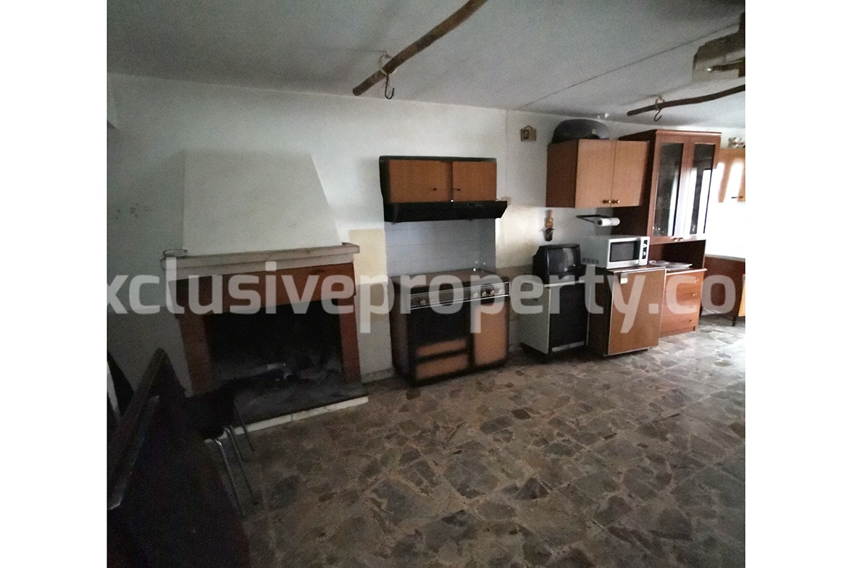 House with little terrace for sale in Guilmi - Abruzzo hills