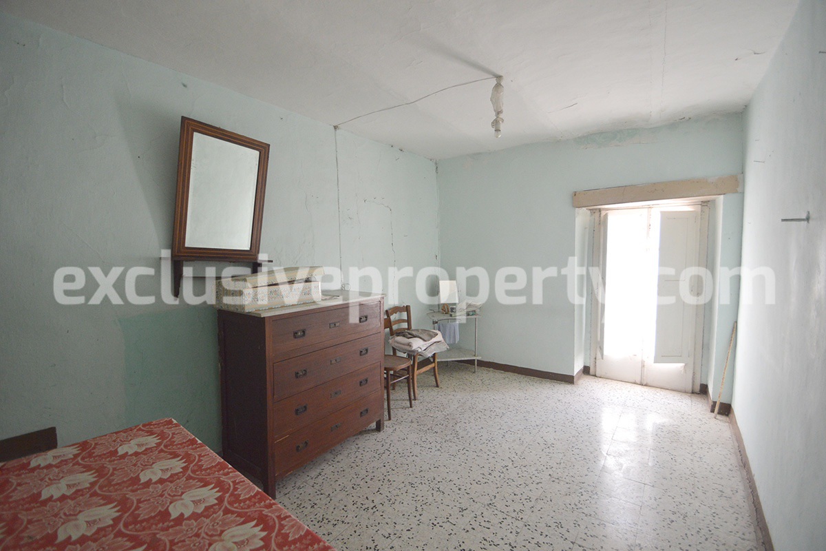Town house to renovate for sale in Castelmauro - Molise 10