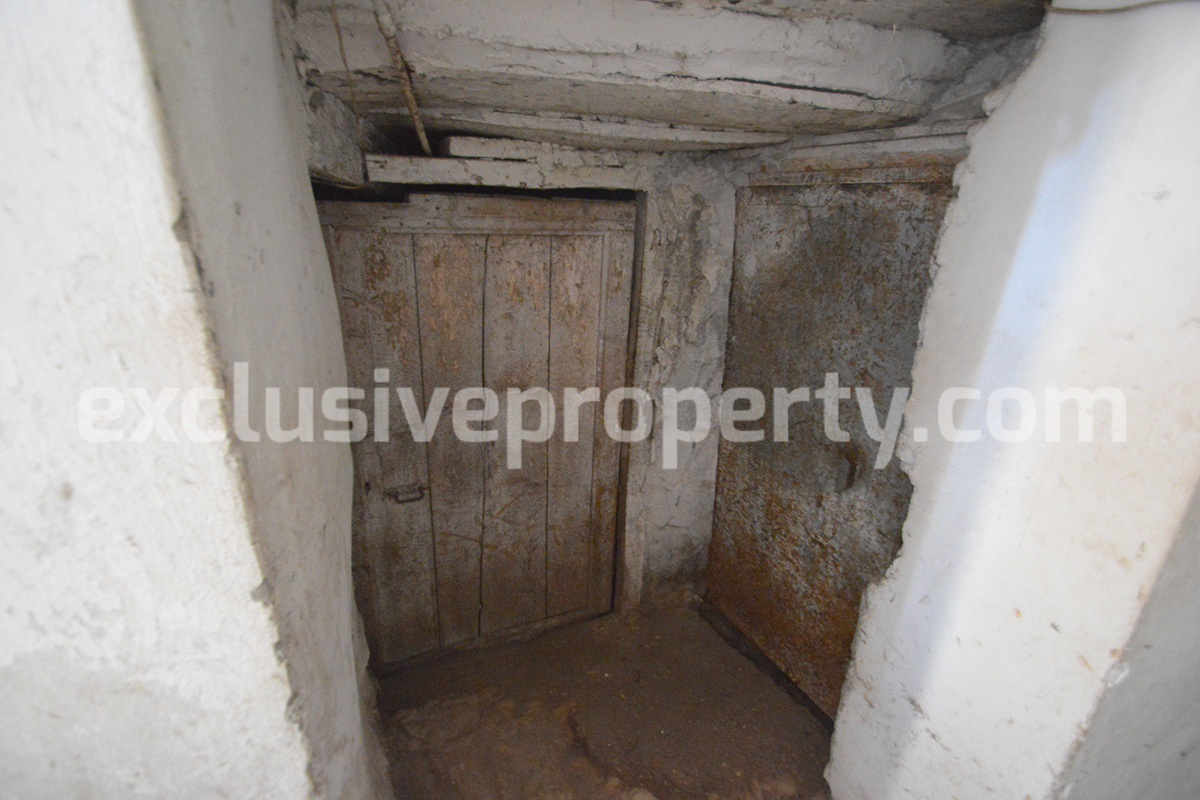 Town house a few steps from the castle with garden for sale in Abruzzo