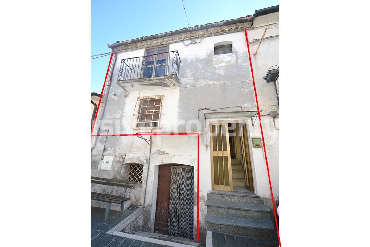 Town house habitable and in excellent condition for sale in Abruzzo