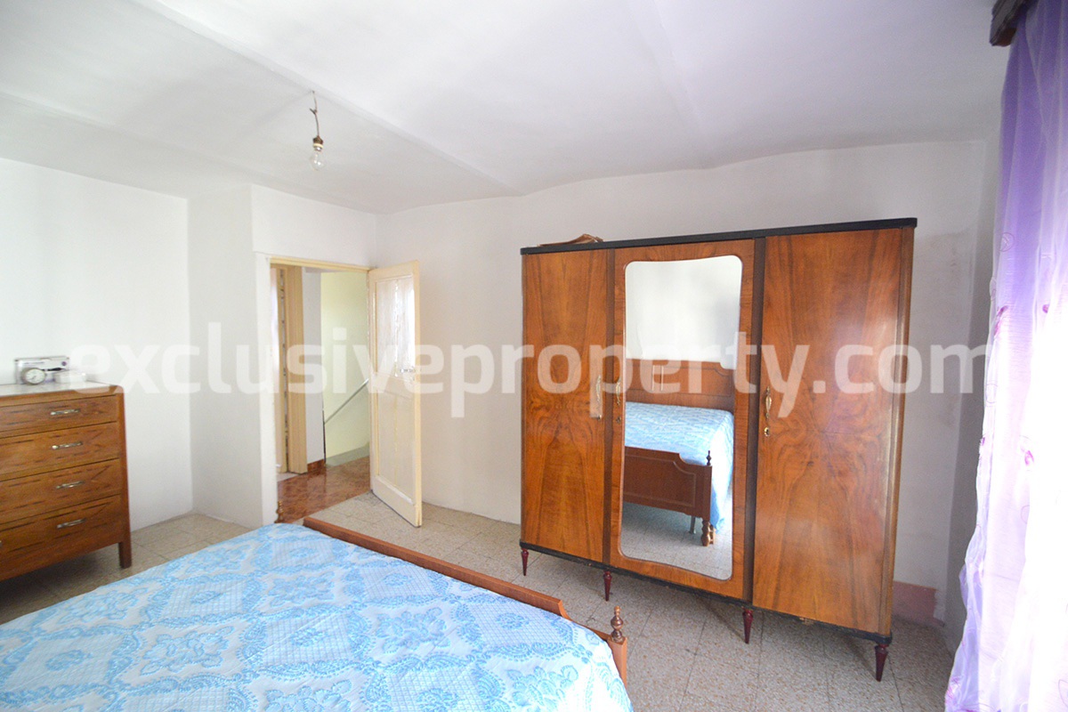 Town house habitable and in excellent condition for sale in Abruzzo 18