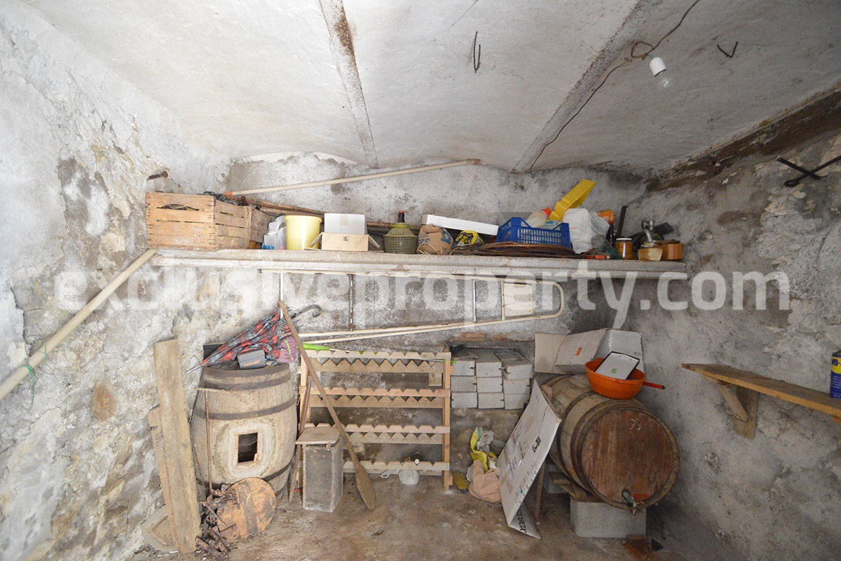 Cheap town house with cellar for sale in Abruzzo - Italy 12