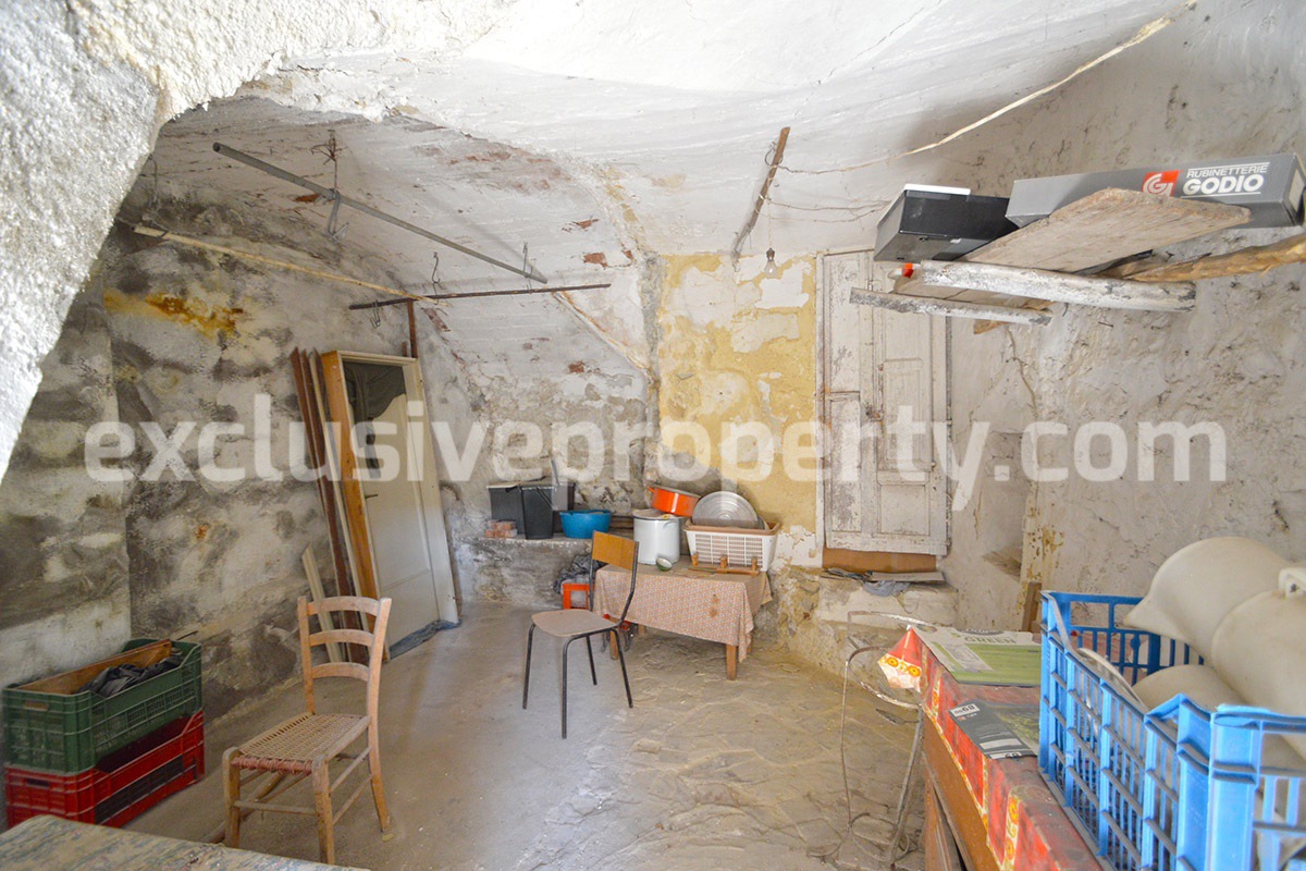 Habitable house with open panoramic view for sale in Abruzzo - Italy