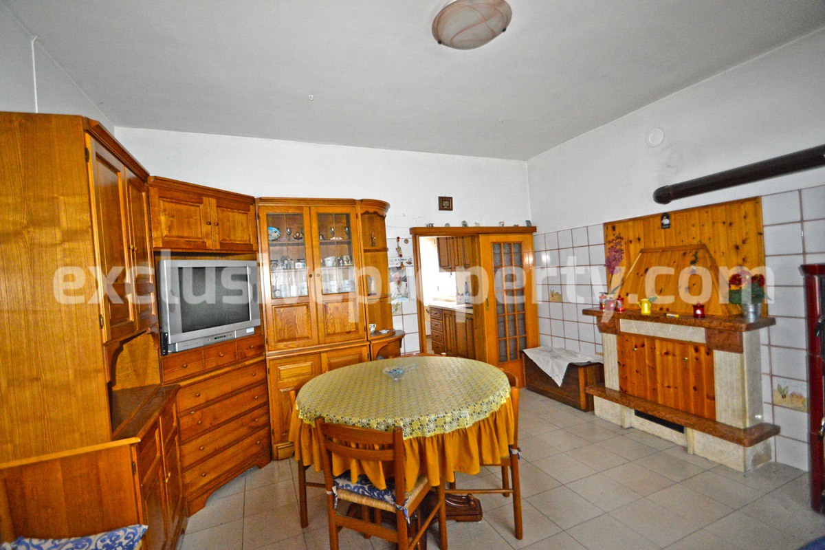 Independent property with garden for sale in Italy 8