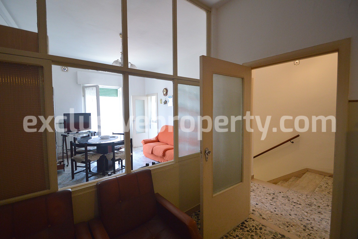 Property with garage and panoramic view for sale in Abruzzo 9