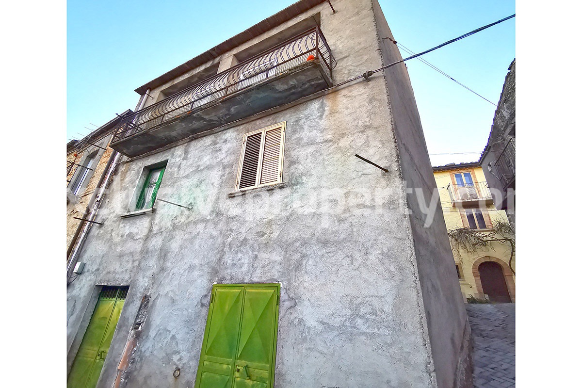 Detached property with cellars for sale in Abruzzo - Italy 18