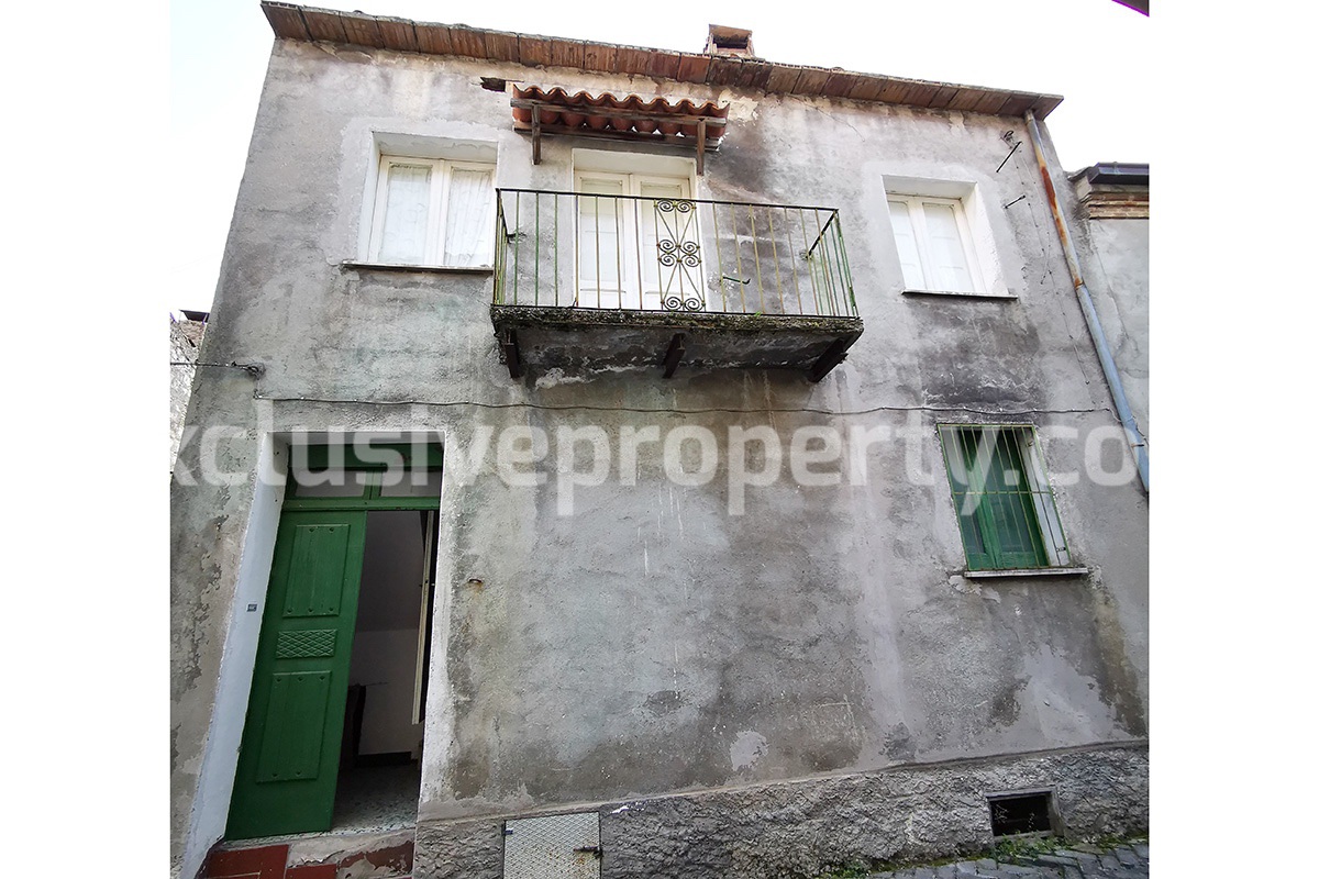 Detached property with cellars for sale in Abruzzo - Italy