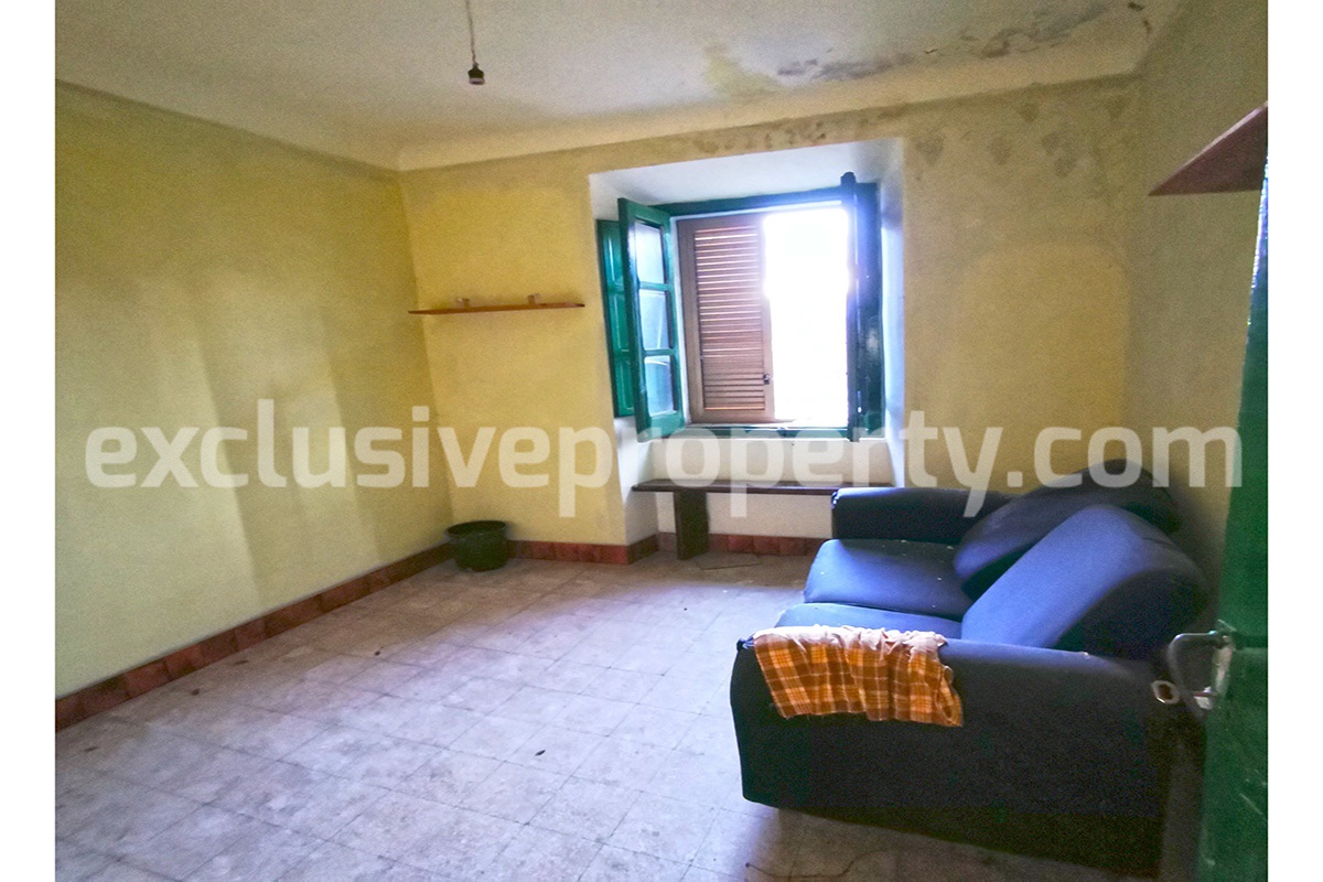 Detached property with cellars for sale in Abruzzo - Italy 6