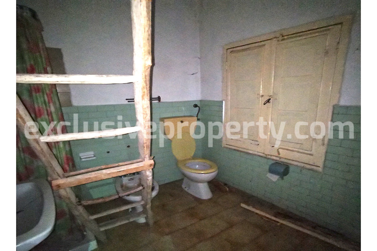Detached property with cellars for sale in Abruzzo - Italy 14