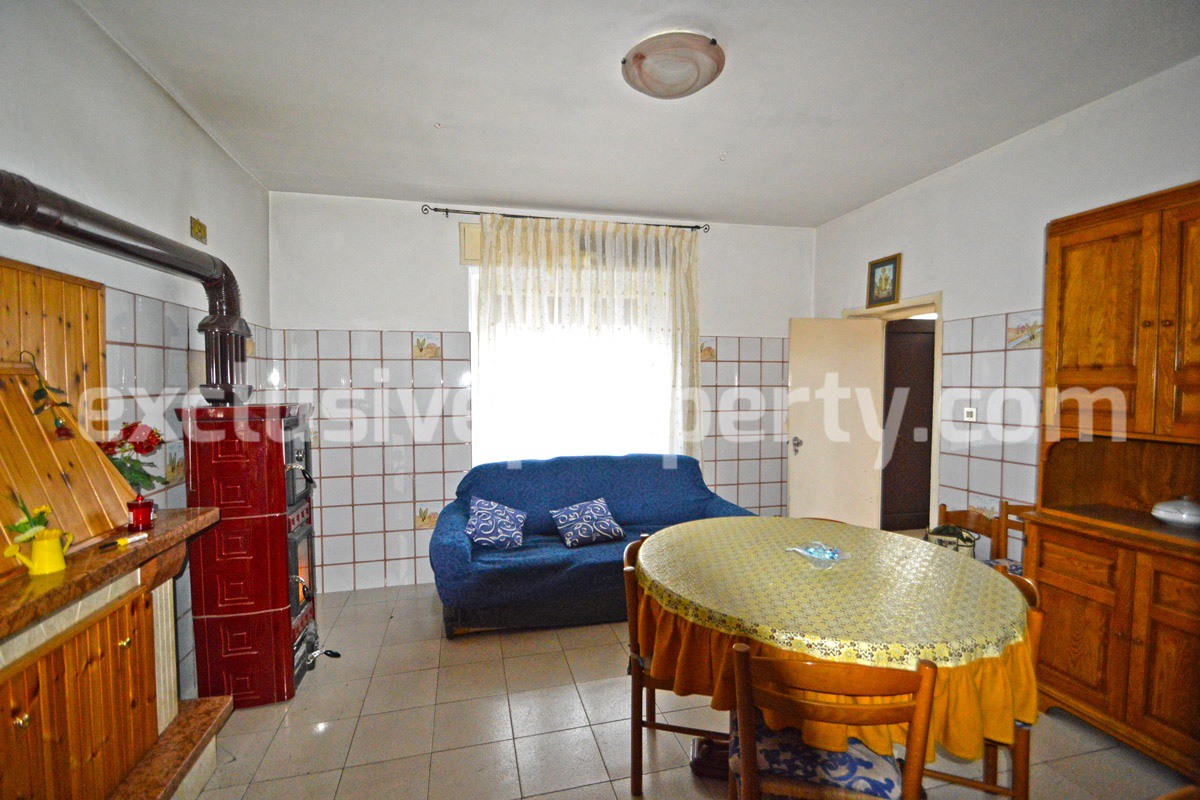Independent property with garden for sale in Italy