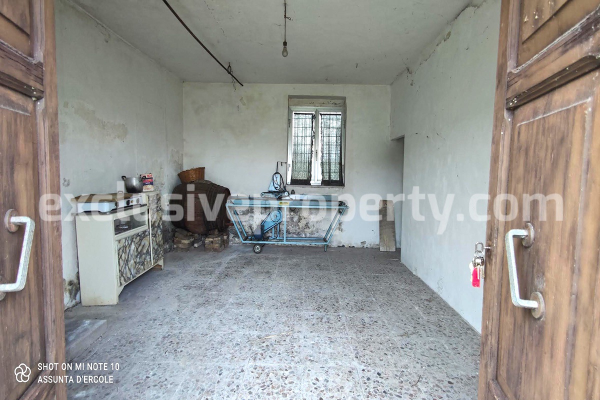 Property consisting of two buildings and a land for sale in Abruzzo 4