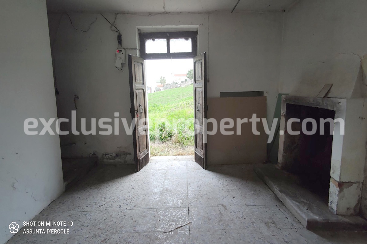 Property consisting of two buildings and a land for sale in Abruzzo 7